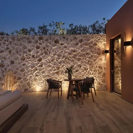 White Springs Retreat Villa Orthoniaí